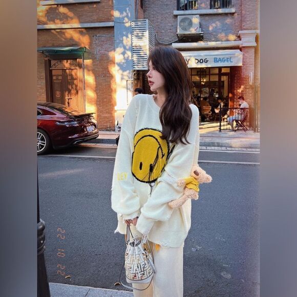 13De Marzo x Smiley Broken Suture Pin Knit White Dress SweaterCrew  Size S-L - Picture 8 of 16